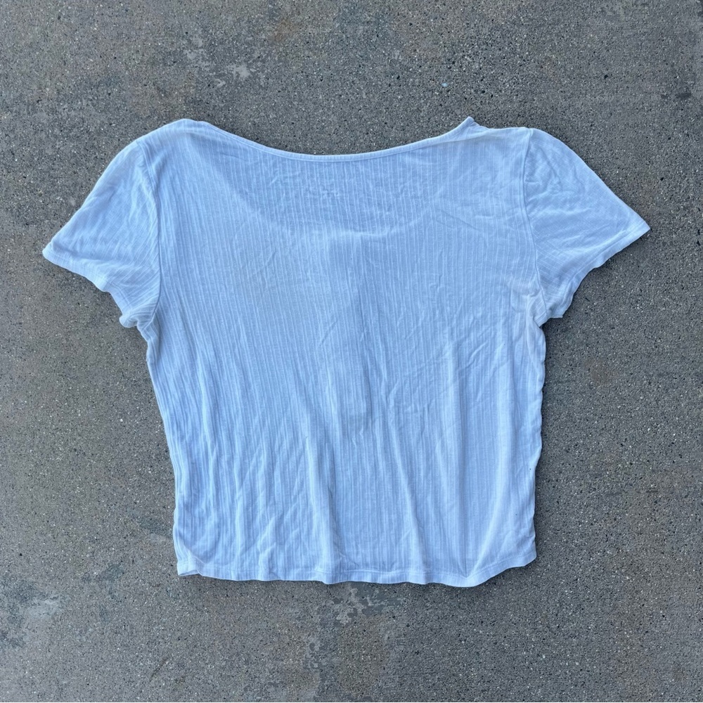 American Eagle Cropped Tee - Picture 2 of 4